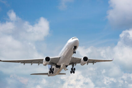 un-avion-care-zbura-din-rusia-spre-istanbul-a-aterizat-de-urgenta-in-romania