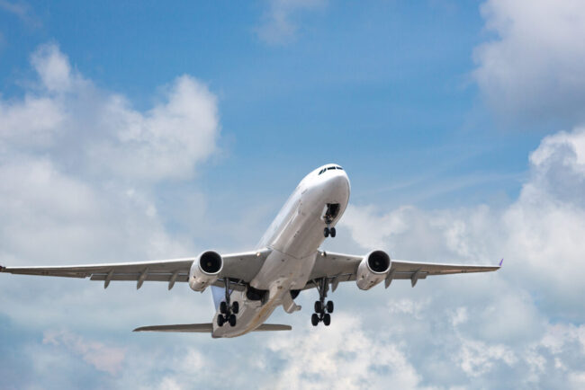 un-avion-care-zbura-din-rusia-spre-istanbul-a-aterizat-de-urgenta-in-romania