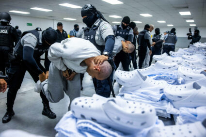 el-salvador:-proces-in-masa-pentru-aproape-500-de-presupusi-membri-ai-gruparii-ms-13