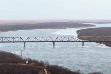 rusia-si-coreea-de-nord-inaugureaza-primul-lor-pod-rutier:-circulatia-va-fi-deschisa-in-aceasta-vara