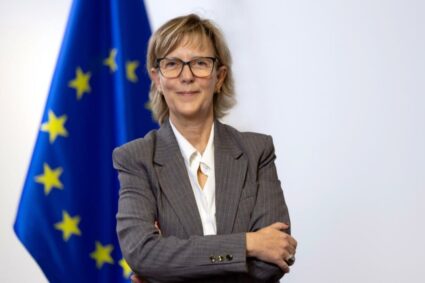 comisarul-european-pentru-servicii-financiare-vine-in-vizita-in-romania