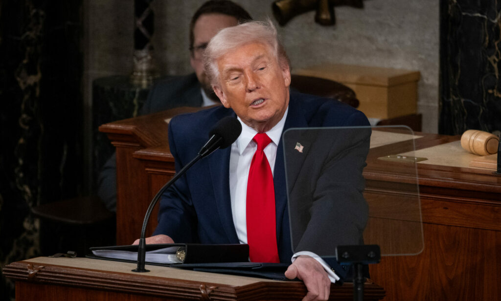 donald-trump-acuza-fraudarea-referendumului-din-virginia-privind-redesenarea-hartii-electorale