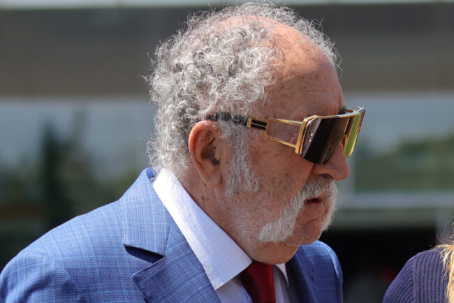 ion-tiriac-e-total-impresionat-de-ce-au-realizat-chinezii-vorbesti-cu-masina.-ii-spui-unde-sa-te-duca-si-te-duce