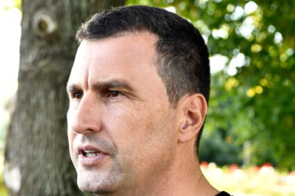 tanczos-barna:preturile-la-carburanti-s-au-stabilizat,-dar-criza-politica-ameninta-pnrr
