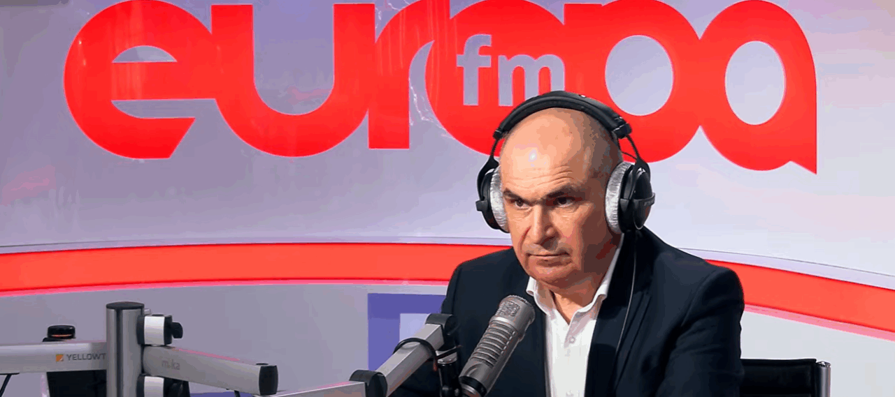 bolojan-promite-magie.-taie-sporurile-bugetarilor-fara-sa-le-taie-veniturile