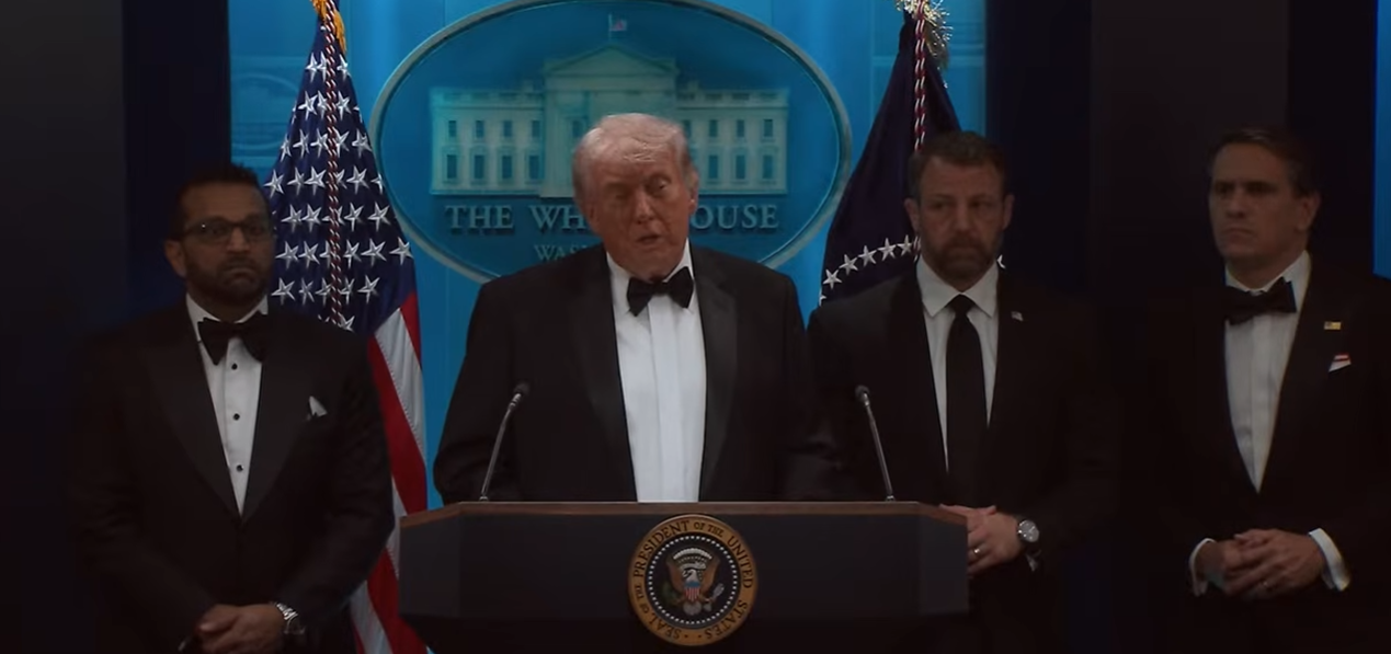 trump,-primele-declaratii-dupa-atacul-armat:-nu-ma-va-descuraja-sa-castig-razboiul-din-iran