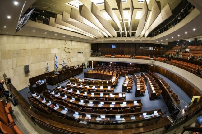 doi-fosti-premieri-israelieni-formeaza-o-coalitie-anti-netanyahu