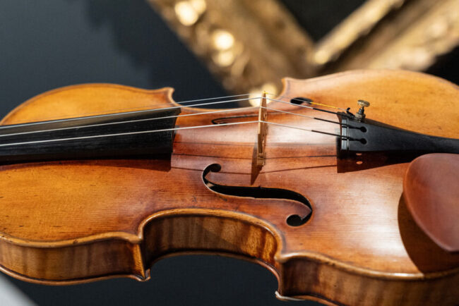 o-vioara-stradivarius-de-10-milioane-de-euro,-considerata-pierduta-in-cel-de-al-doilea-razboi-mondial,-este-posibil-sa-fi-reaparut