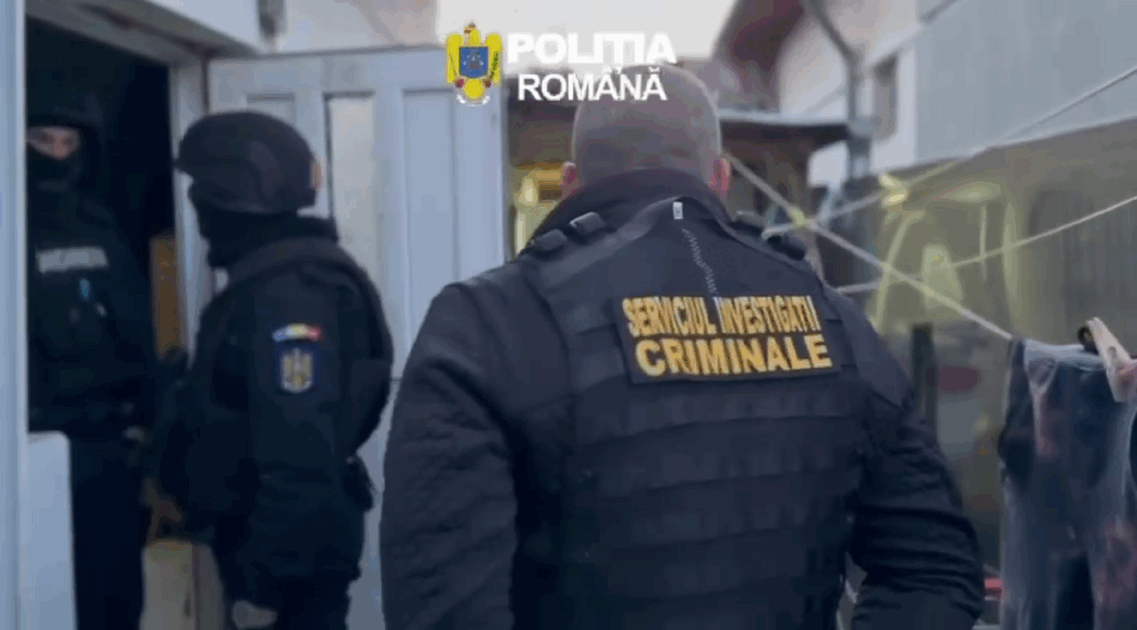 dambovita:-perchezitii-la-suspecti-de-proxenetism,-santaj-si-camatarie.-mascatii-descind-in-mai-multe-localitati