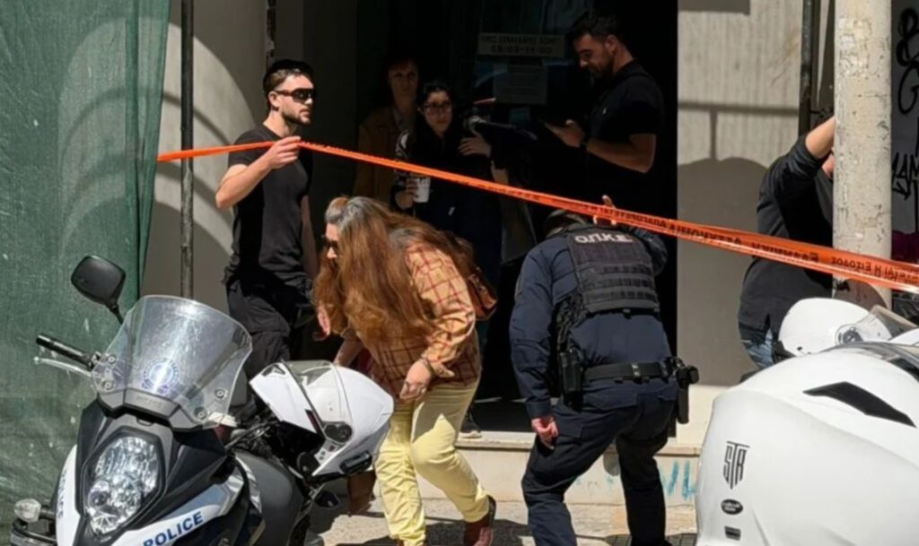 atac-armat-in-atena:-mai-multi-raniti-dupa-doua-incidente,-suspectul-este-in-continuare-cautat