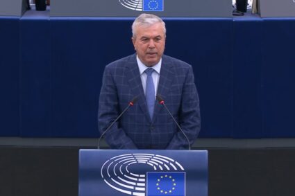 razboiul-politic-din-romania-se-muta-in-parlamentul-european.-un-europarlamentar-roman-a-criticat-un-lider-european