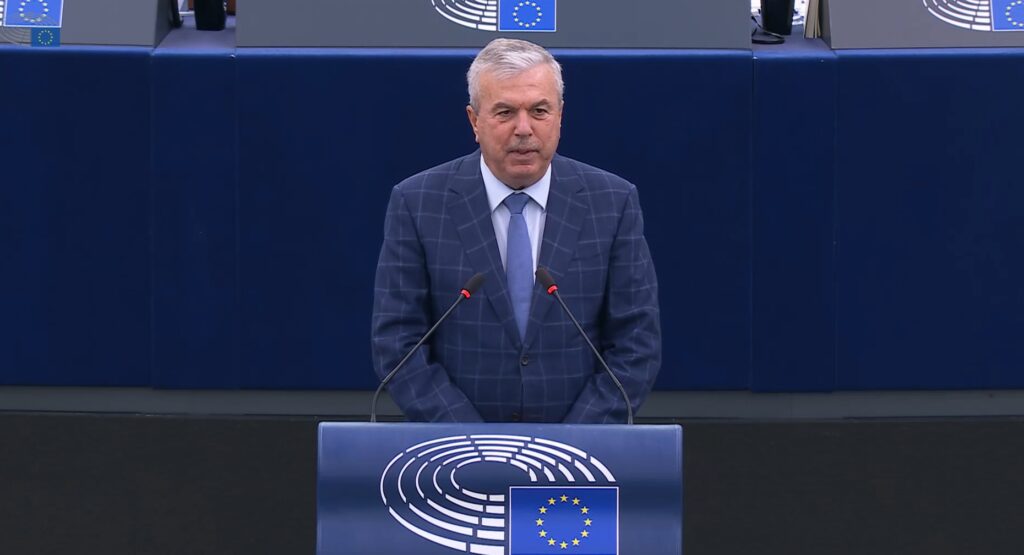 razboiul-politic-din-romania-se-muta-in-parlamentul-european.-un-europarlamentar-roman-a-criticat-un-lider-european