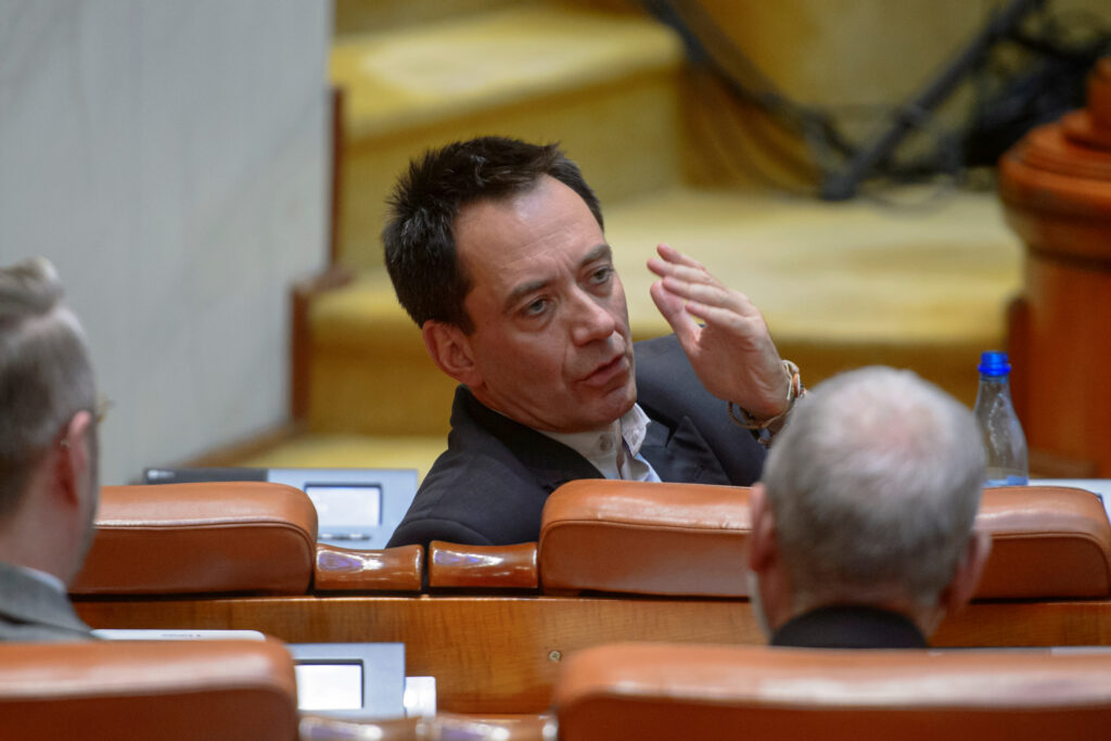 bolojan-mazilit”-in-pnl-dupa-motiune?-csoma-botond:-cred-ca-guvernul-va-pica-saptamana-viitoare