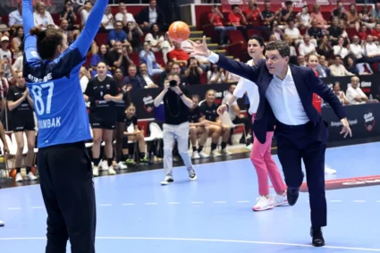 atac-devastator-la-presedintele-romaniei-pe-legea-40%-sportivi-romani-in-teren.-nicusor,-te-razbuni-pe-tot-sportul-romanesc-doar-pentru-ca-te-ai-facut-de-ras-cu-mingea-de-handbal?