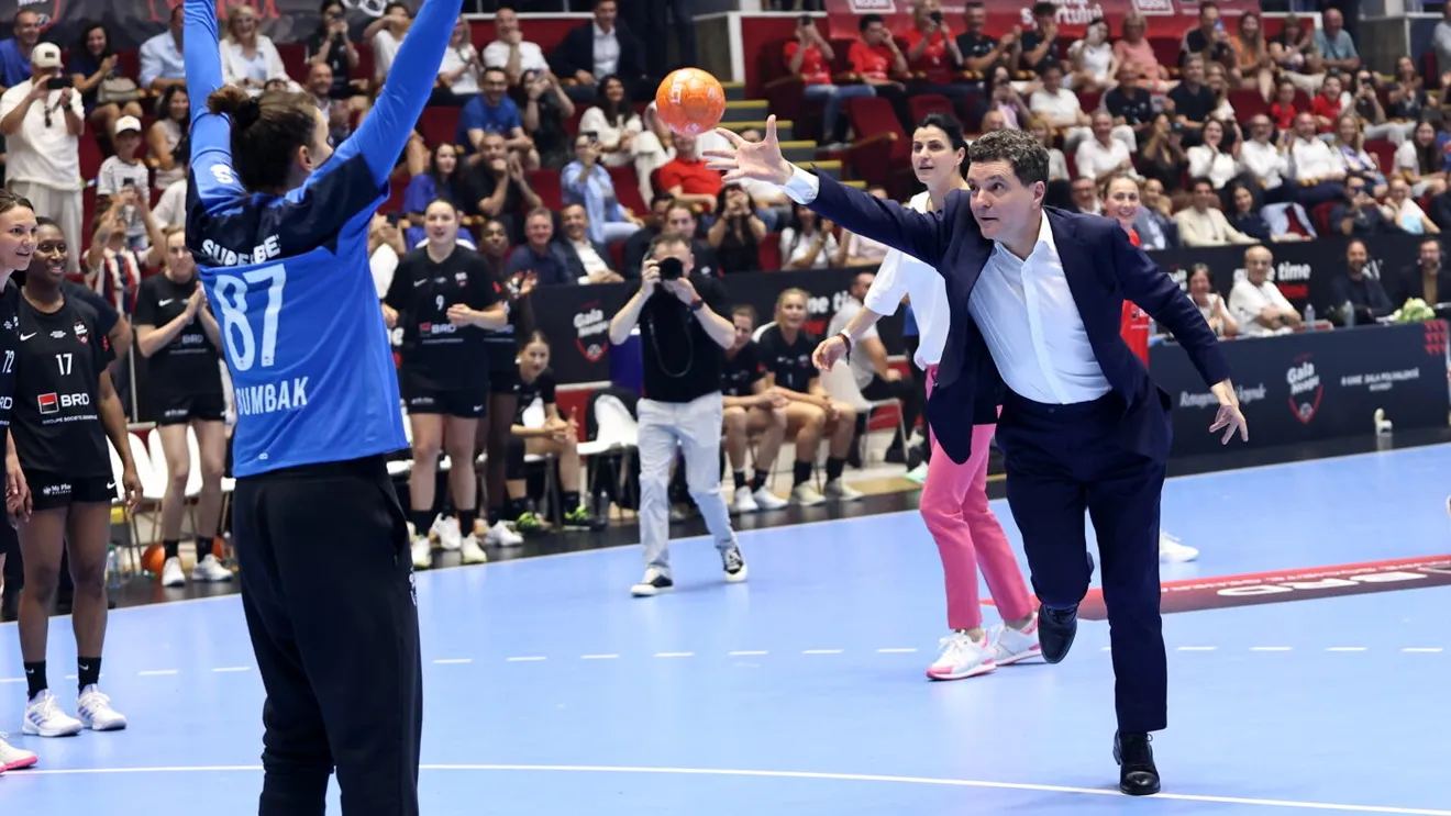 atac-devastator-la-presedintele-romaniei-pe-legea-40%-sportivi-romani-in-teren.-nicusor,-te-razbuni-pe-tot-sportul-romanesc-doar-pentru-ca-te-ai-facut-de-ras-cu-mingea-de-handbal?