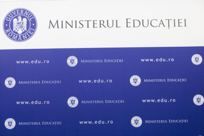 nou-set-de-programe-scolare-pentru-elevii-de-liceu,-aprobat-de-ministerul-educatiei