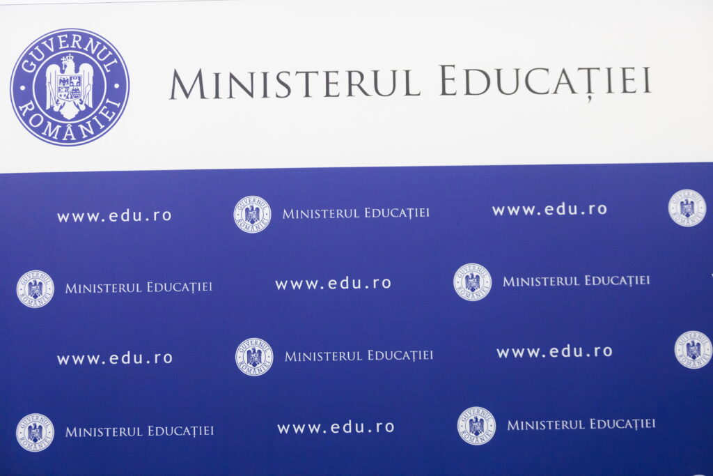 nou-set-de-programe-scolare-pentru-elevii-de-liceu,-aprobat-de-ministerul-educatiei
