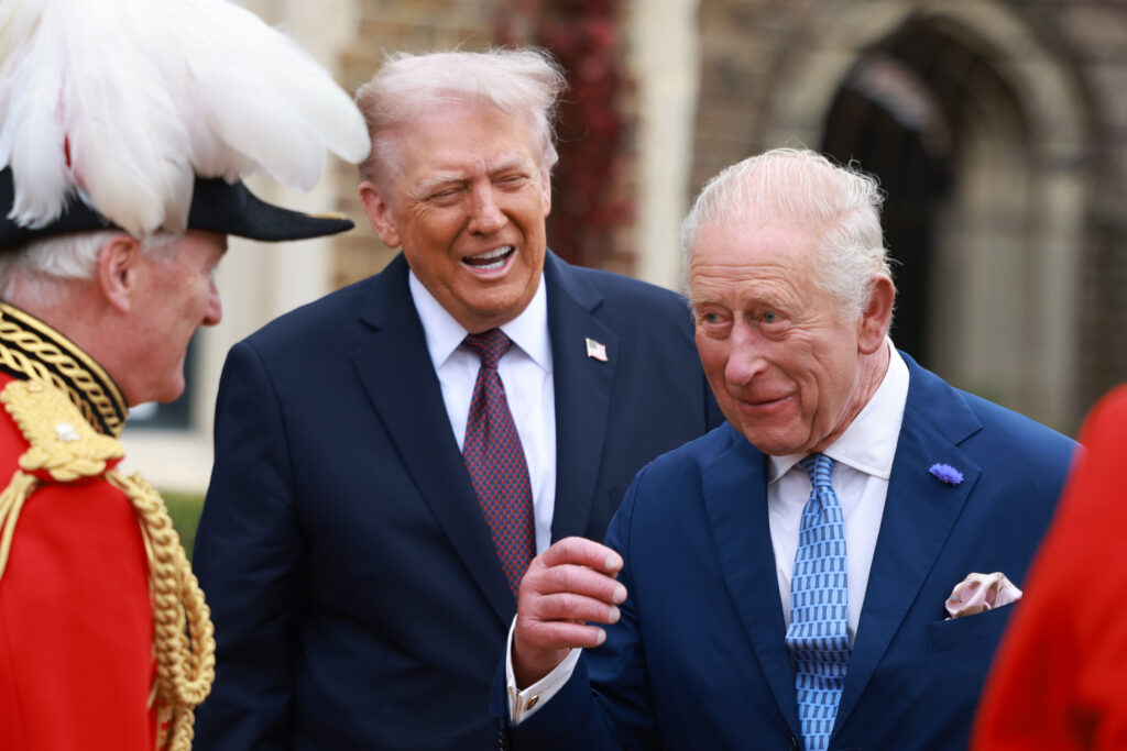trump-anunta-ridicarea-anumitor-tarife-la-whisky-ul-scotian,-dupa-vizita-regala
