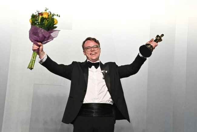 regizorul-filmului-impotriva-lui-putin-si-a-pierdut-premiul-oscar-in-timpul-unui-zbor