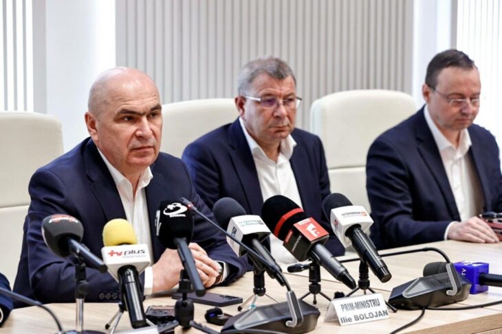 bolojan:-primul-contract-finantat-din-safe,-semnat-la-suceava-pentru-a7