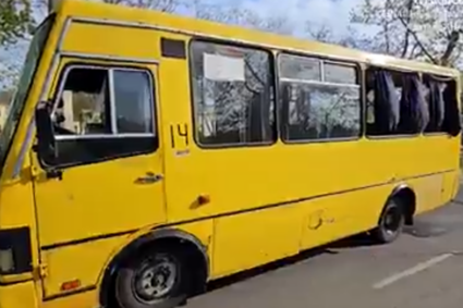 atac-rusesc-cu-drona-in-herson:-cel-putin-doi-morti-si-sapte-raniti-dupa-lovirea-unui-autobuz-civil
