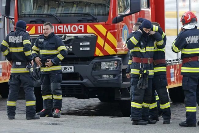 incendiu-la-restaurantul-cocosatu-din-capitala-20-de-oameni-au-fost-evacuati.-pompierii-intervin-chiar-acum