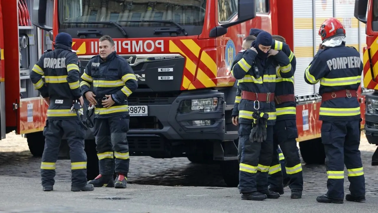 incendiu-la-restaurantul-cocosatu-din-capitala-20-de-oameni-au-fost-evacuati.-pompierii-intervin-chiar-acum