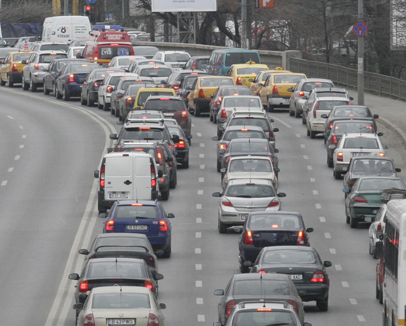 trafic-ingreunat-pe-dn1,-intre-brasov-si-bucuresti,-dupa-vacanta-de-1-mai.-ce-rute-alternative-au-soferii-la-dispozitie