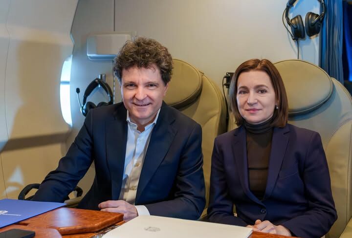 nicusor-dan,-alaturi-de-maia-sandu-in-drum-spre-reuniunea-comunitatii-politice-europene-de-la-erevan