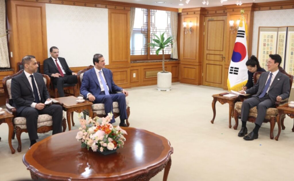 emiratele-si-qatar-isi-consolideaza-legaturile-cu-coreea-de-sud-si-pregatesc-un-nou-coridor-comercial-golful-persic-asia