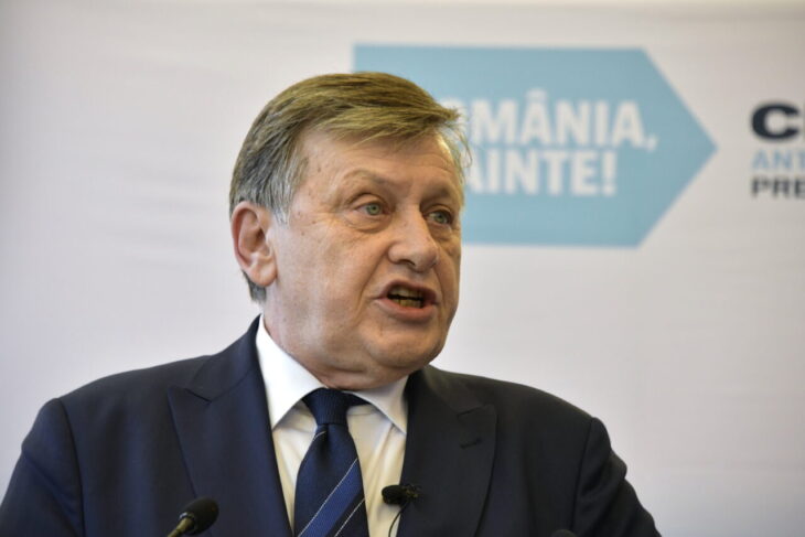 prima-analiza-a-lui-crin-antonescu-dupa-caderea-guvernului:-bolojan-e-un-om-politic-destul-de-viclean