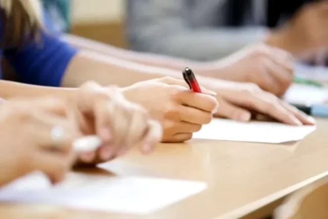 unde-poti-da-simulari-pentru-evaluarea-nationala-in-bucuresti,-cum-te-ajuta-si-cand-ar-trebui-sa-incepi