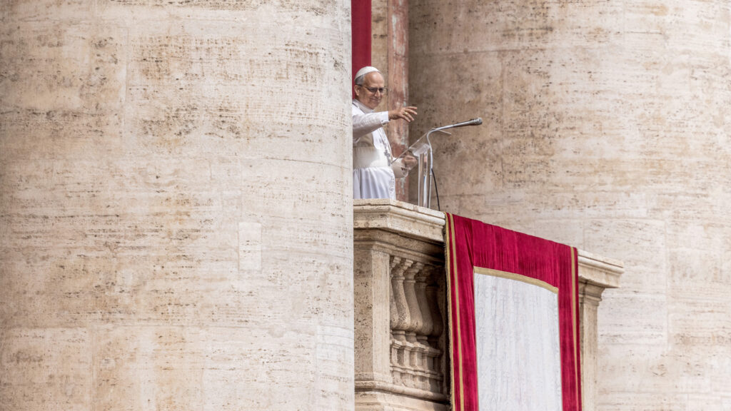 papa-leon-va-inaugura-turnul-sagrada-familia-din-barcelona-si-se-va-intalni-cu-migrantii-in-timpul-vizitei-sale-in-spania,-in-iunie