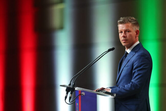 primul-conflict-al-lui-peter-magyar-cu-comisia-europeana