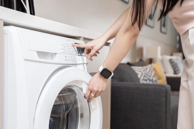 care-este-diferenta-dintre-tap-cold-si-cold-la-masina-de-spalat.-ce-setare-iti-spala-mai-bine-hainele
