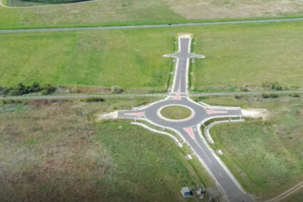 ungaria-a-construit-un-sens-giratoriu-spre-nicaieri-cu-bani-europeni:-1,25-de-milioane-de-euro