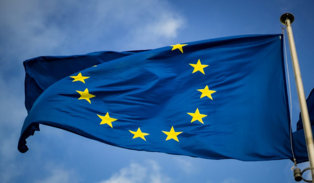 mesaje-pro-europene-de-ziua-europei:-bolojan,-sefa-ccr-si-sorin-grindeanu-invoca-democratia,-solidaritatea-si-viitorul-romaniei-in-ue
