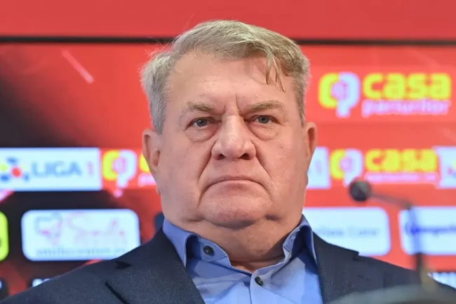 iuliu-muresan,-scandal-dupa-cfr-cluj-–-universitatea-craiova-0-0-arbitrul-var,-acuzat-pe-fata:-a-fost-birsan.-o-vrajeala-de-ofsaid!