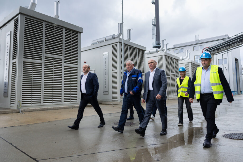 ilie-bolojan-a-vizitat-centrala-termoelectrica-de-la-iernut.-proiectul-are-termen-de-finalizare-pana-la-sfarsitul-anului