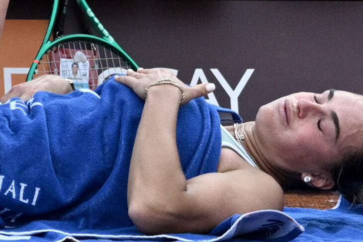 aryna-sabalenka,-prabusita-de-durere-in-meciul-cu-sorana-cirstea.-liderul-wta-a-cerut-interventia-medicului