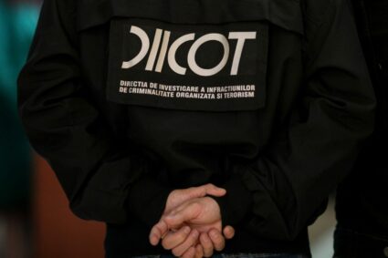 politisti-si-vamesi-retinuti-intr-un-dosar-urias-de-contrabanda-la-granita-cu-ucraina.-ce-au-descoperit-procurorii-diicot-in-urma-perchezitiilor