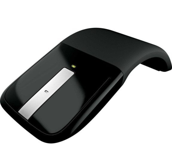 mouse-ul-pliabil-de-la-logitech-ar-putea-fi-gadgetul-perfect-pentru-laptop:-se-strange-ca-un-telefon-cu-clapeta