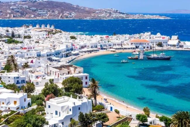 grecia-vrea-mai-putini-turisti-in-cele-mai-populare-destinatii.-impune-reguli-mai-dure-pentru-santorini-si-mykonos