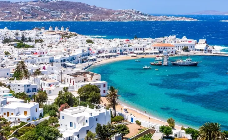 grecia-vrea-mai-putini-turisti-in-cele-mai-populare-destinatii.-impune-reguli-mai-dure-pentru-santorini-si-mykonos