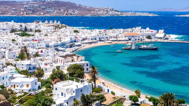 grecia-vrea-mai-putini-turisti-in-cele-mai-populare-destinatii.-impune-reguli-mai-dure-pentru-santorini-si-mykonos