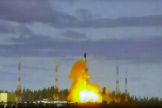 rusia-a-testat-cu-succes-racheta-balistica-sarmat,-arma-ce-va-deveni-operationala-pana-la-sfarsitul-anului