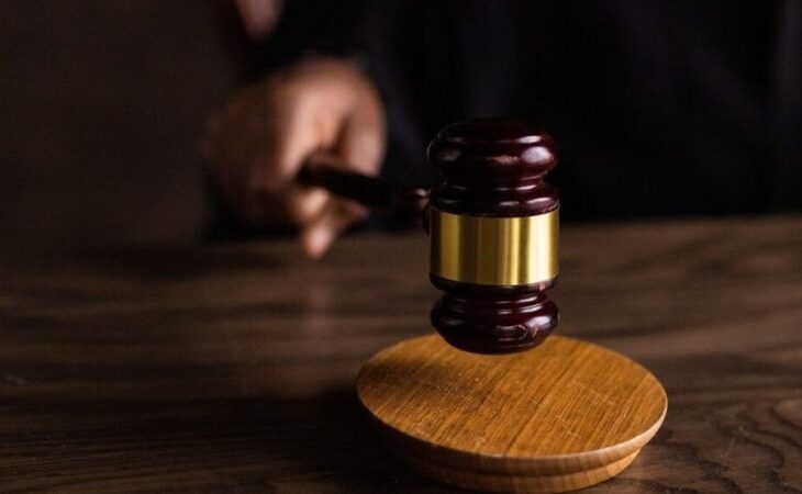 decizie-istorica-in-italia.-un-copil-a-fost-recunoscut-legal-cu-doi-tati-si-o-mama