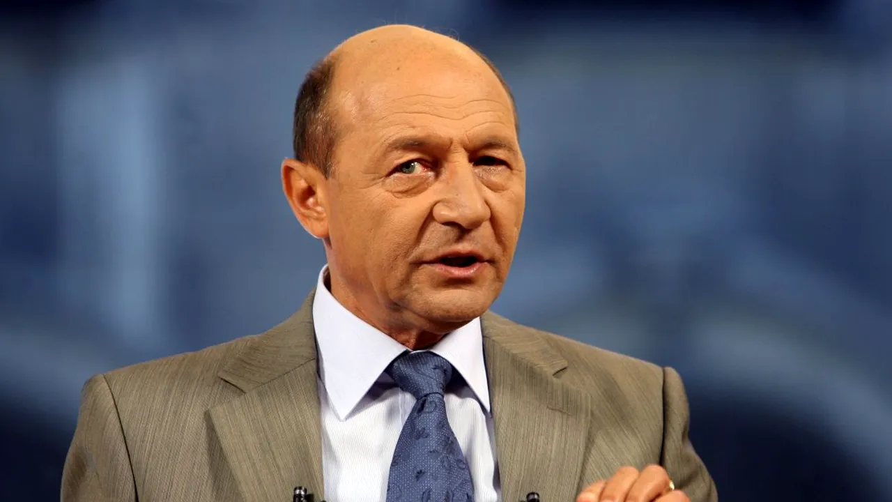 basescu-cere-refacerea-coalitiei-de-guvernare:-viitorul-premier-nu-trebuie-sa-fie-un-pesedist-cu-carnet-liberal