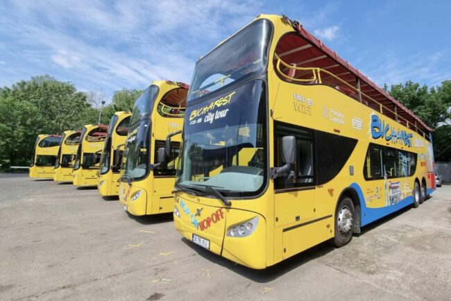 revin-autobuzele-turistice-de-la-stb,-supraetajate.-cat-va-costa-o-cursa