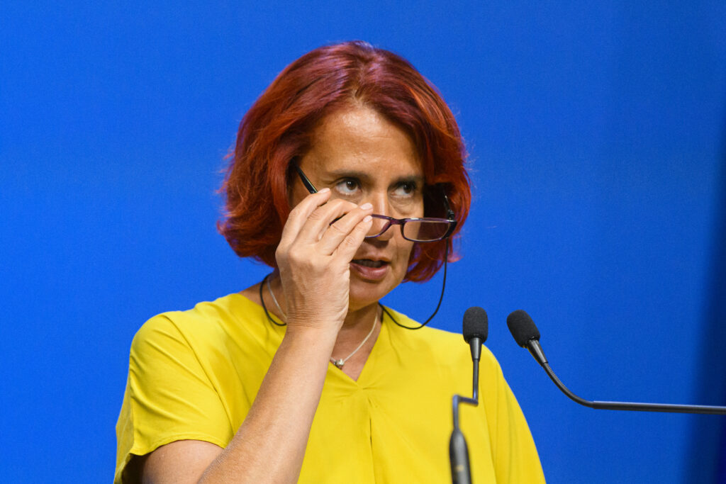 seful-vamii,-numit-de-ilie-bolojan-si-prins-de-procurori,-pentru-rezultate-remarcabile?seful-vamii,-numit-de-ilie-bolojan-si-prins-de-procurori,-pentru-rezultate-remarcabile?-ce-insinueaza-purtatorul-de-cuvant-al-guvernului-in-discutiile-cu-jurnalistii